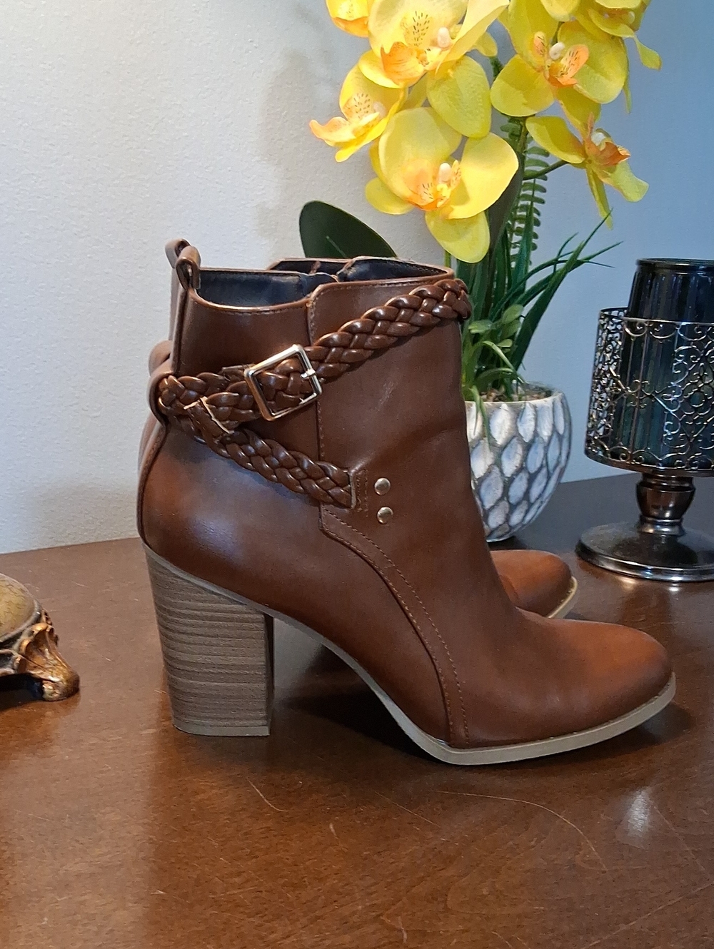 American Eagle Brown Boots